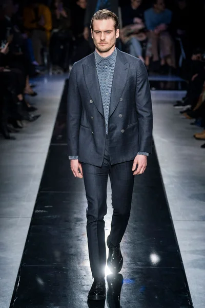 Look 2